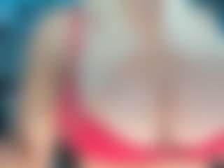 adrianna777's Live Sex Cam Show