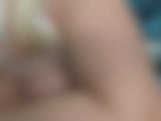 adrianna777のライブセックスチャットショー