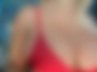 adrianna777's Live Sex Cam Show