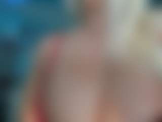 adrianna777's Live Sex Cam Show