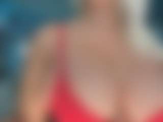 adrianna777's Live Sex Cam Show