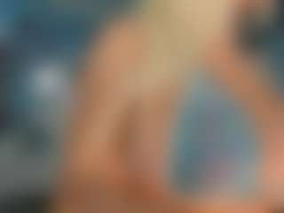 adrianna777's Live Sex Cam Show