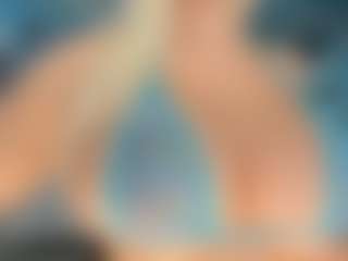 adrianna777's Live Sex Cam Show