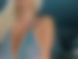 adrianna777's Live Sex Cam Show