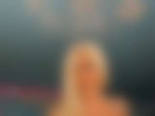 adrianna777's Live Sex Cam Show
