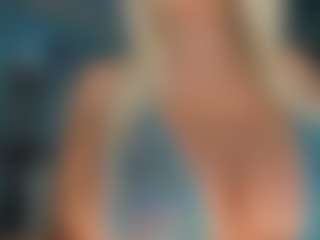adrianna777's Live Sex Cam Show