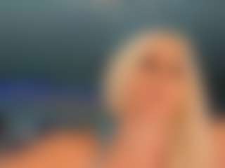 adrianna777's Live Sex Cam Show