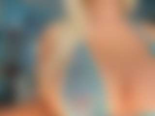 adrianna777's Live Sex Cam Show