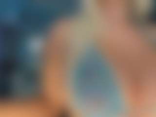 adrianna777's Live Sex Cam Show