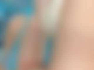 adrianna777's Live Sex Cam Show