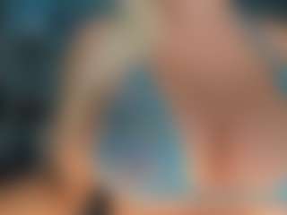 adrianna777's Live Sex Cam Show