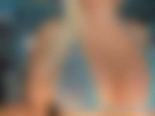 adrianna777's Live Sex Cam Show