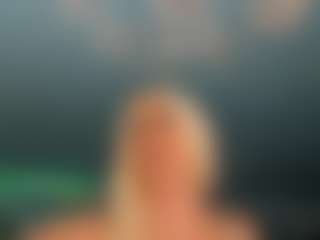 adrianna777's Live Sex Cam Show