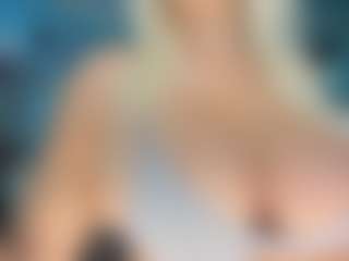 adrianna777's Live Sex Cam Show