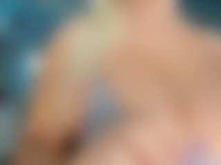 adrianna777's Live Sex Cam Show