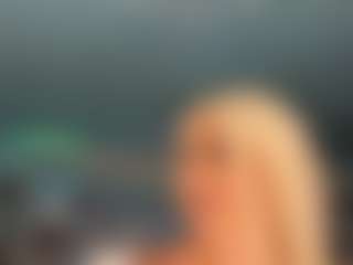 adrianna777's Live Sex Cam Show
