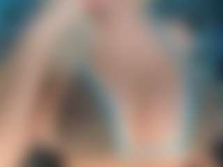 adrianna777's Live Sex Cam Show