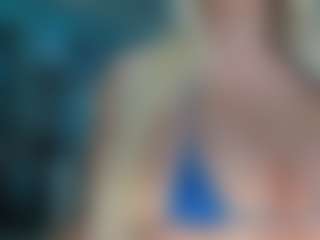 adrianna777's Live Sex Cam Show