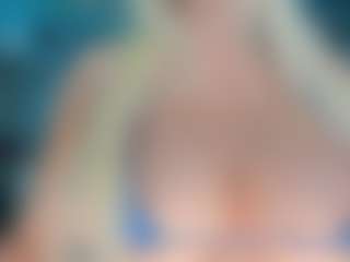 adrianna777's Live Sex Cam Show
