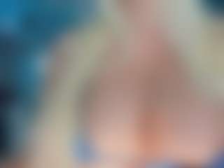 adrianna777's Live Sex Cam Show