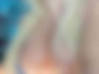 adrianna777's Live Sex Cam Show