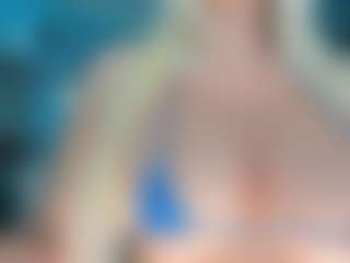 adrianna777's Live Sex Cam Show