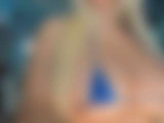 adrianna777's Live Sex Cam Show