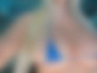 adrianna777's Live Sex Cam Show