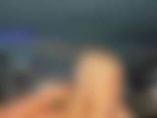 adrianna777's Live Sex Cam Show