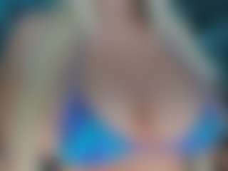 adrianna777's Live Sex Cam Show