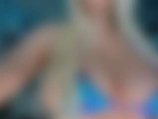 adrianna777's Live Sex Cam Show