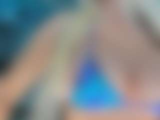 adrianna777's Live Sex Cam Show