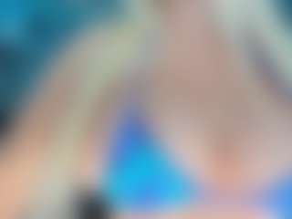 adrianna777's Live Sex Cam Show