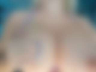 adrianna777's Live Sex Cam Show