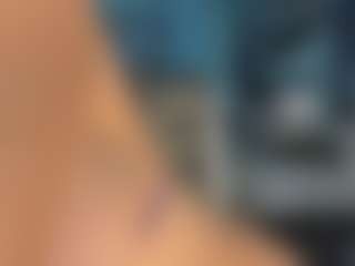 adrianna777's Live Sex Cam Show