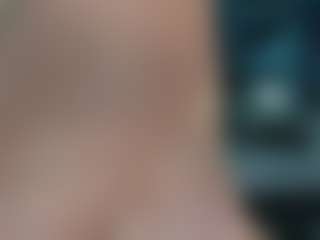 adrianna777's Live Sex Cam Show