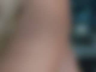 adrianna777's Live Sex Cam Show