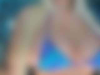 adrianna777's Live Sex Cam Show