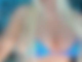 adrianna777's Live Sex Cam Show