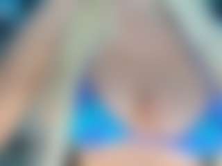 adrianna777's Live Sex Cam Show