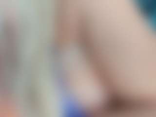 adrianna777's Live Sex Cam Show