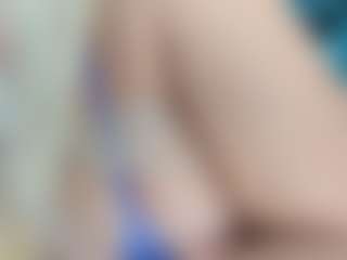 adrianna777's Live Sex Cam Show