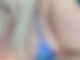 adrianna777's Live Sex Cam Show