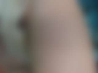 adrianna777's Live Sex Cam Show