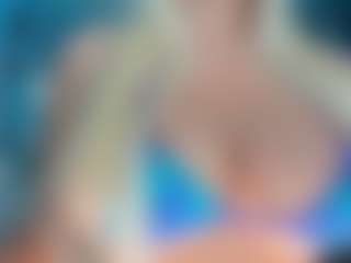 adrianna777's Live Sex Cam Show