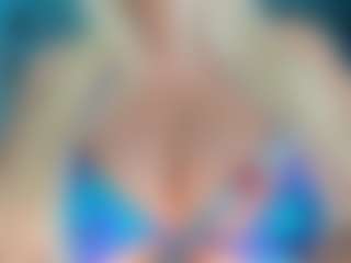 adrianna777's Live Sex Cam Show