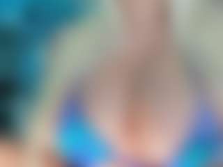adrianna777's Live Sex Cam Show