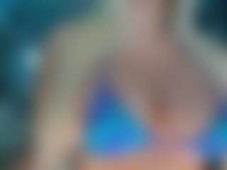 adrianna777's Live Sex Cam Show