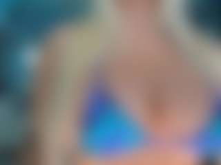 adrianna777's Live Sex Cam Show