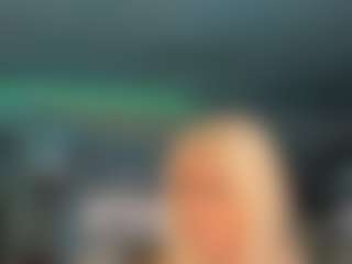adrianna777's Live Sex Cam Show